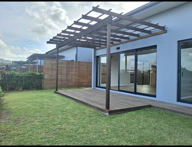 2 BEDROOM TOWNHOUSE FOR SALE IN SALT ROCK